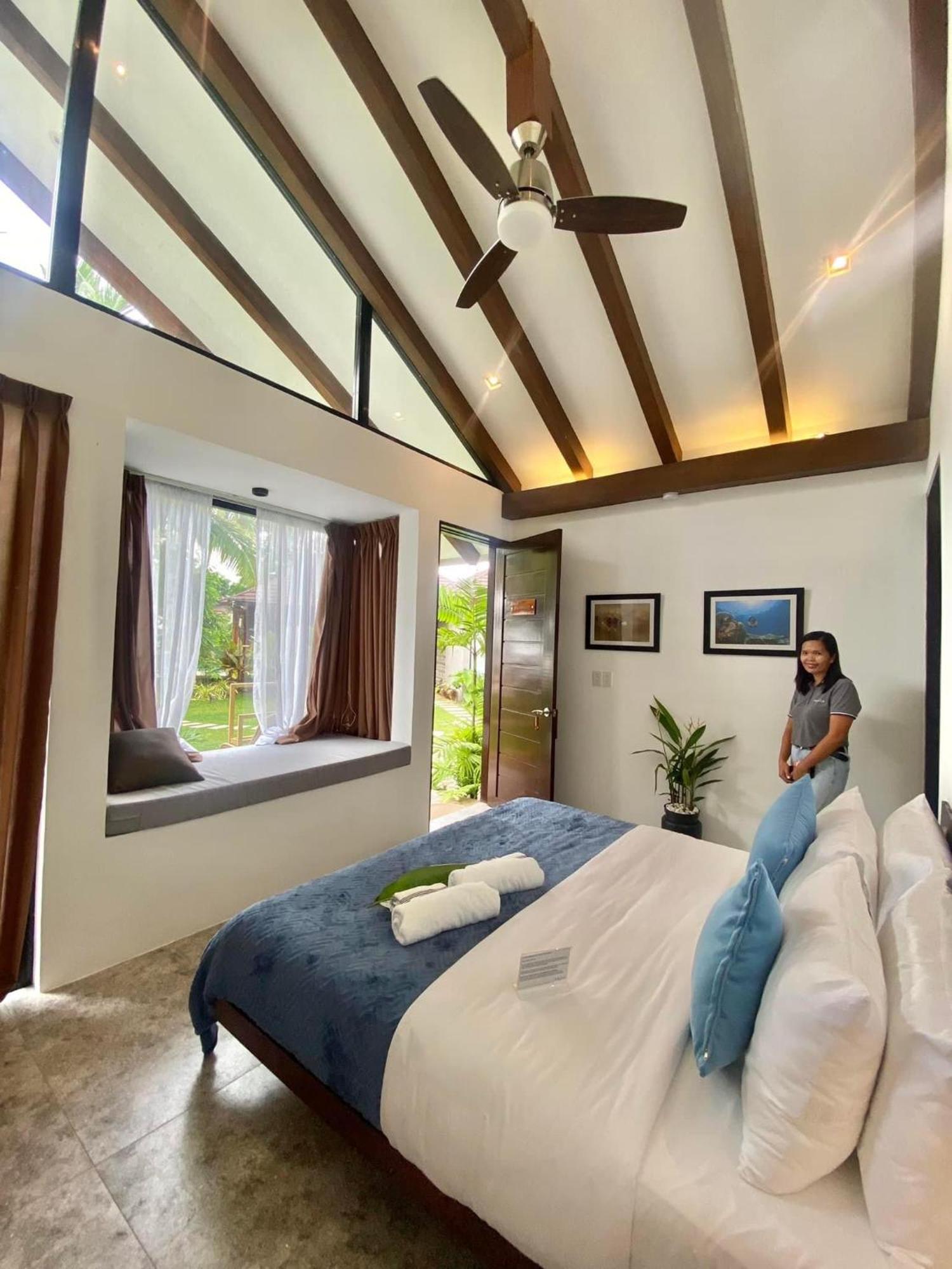 Amila Dive Beach Resort Sipalay Exterior photo