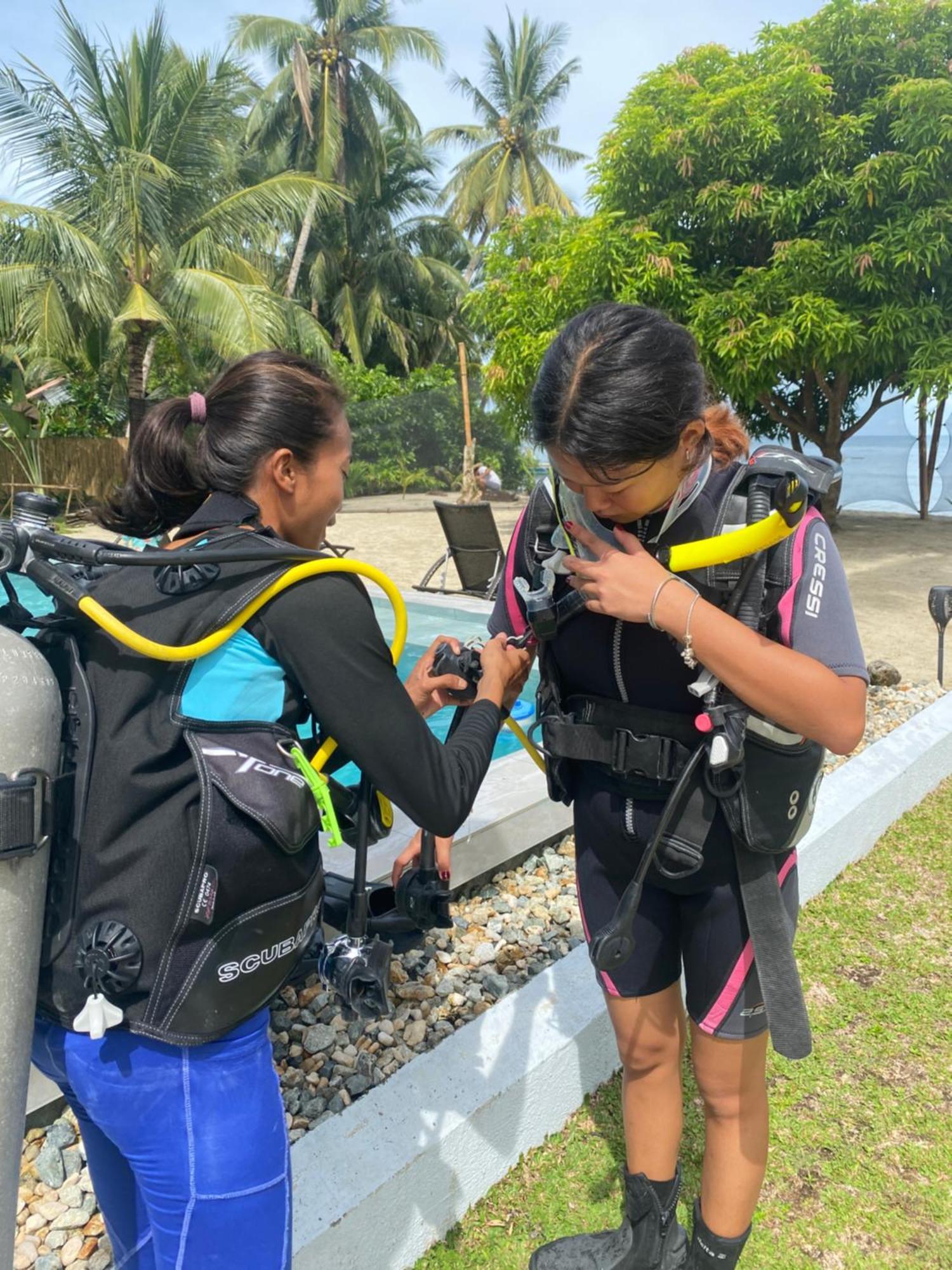 Amila Dive Beach Resort Sipalay Exterior photo